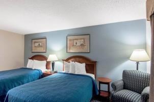 Hotel Quality Inn & Suites