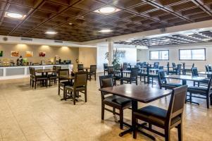 Hotel Quality Inn & Suites