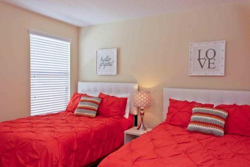 9157 Wedge House