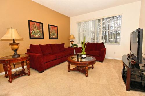 Oxford 684 Apartment