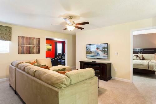 Champions Gate - Eight Bedroom Villa - Cg019
