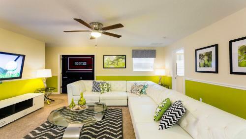 Orlando Disney Champions Gate Resort 23