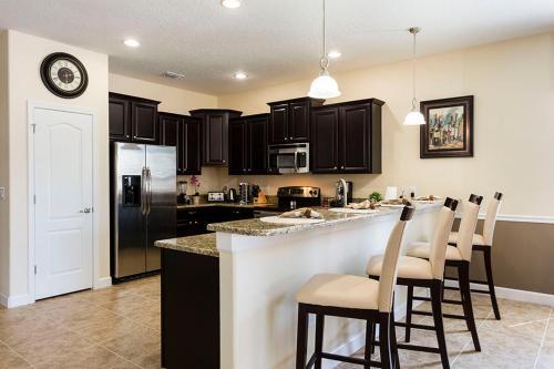 Champions Gate - Eight Bedroom Villa - Cg003
