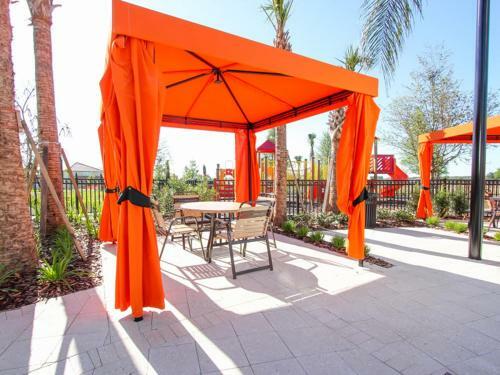 Oak Tree Villa 4127
