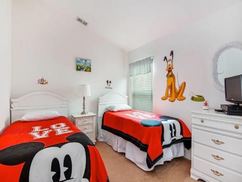 Villa Kensington Drive Unit 24