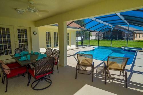 Robin Hill 15830 Villa