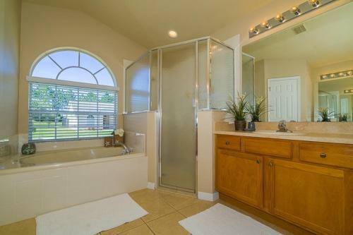 Robin Hill 15830 Villa