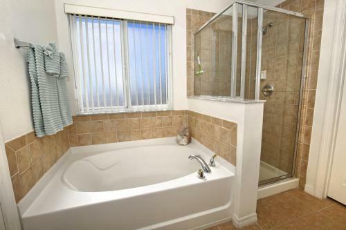 Bay Leaf Villa 103bll