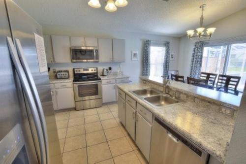 Hampton Lakes 562