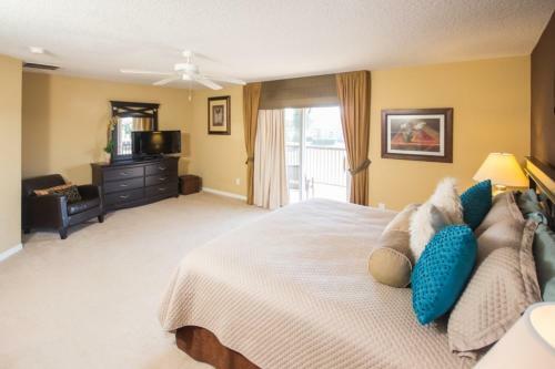 Enchanted West Haven Villa - Five Bedroom Home