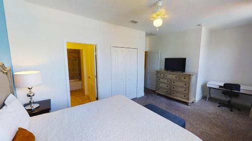 Aco - 4 Bd With Private Pool (1701)