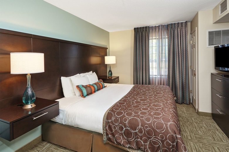 Hotel Staybridge Suites Lincolnshire