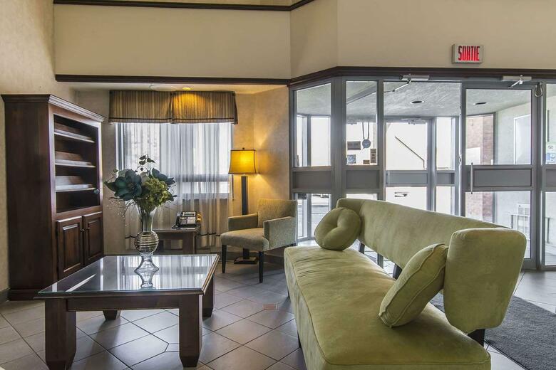Hotel Quality Suites Laval