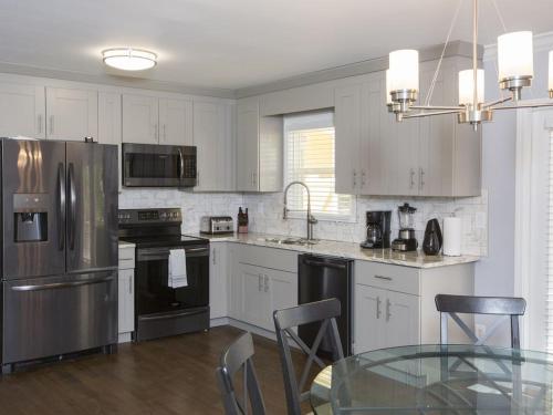 Stunning, New 6 Bdr 4ba Decatur Home W/ Bonus Room