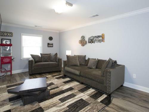 Stunning, New 6 Bdr 4ba Decatur Home W/ Bonus Room