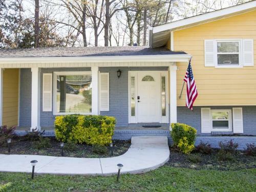 Stunning, New 6 Bdr 4ba Decatur Home W/ Bonus Room