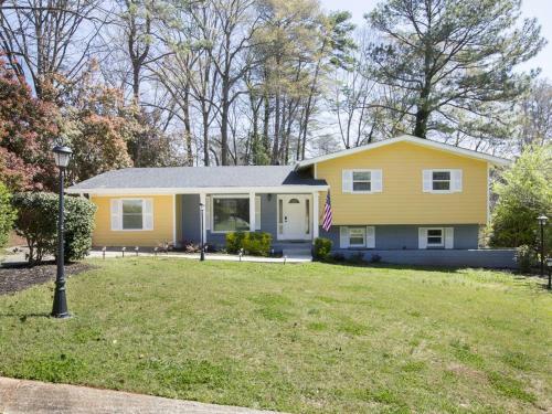 Stunning, New 6 Bdr 4ba Decatur Home W/ Bonus Room