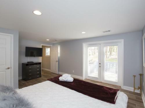 Stunning, New 6 Bdr 4ba Decatur Home W/ Bonus Room