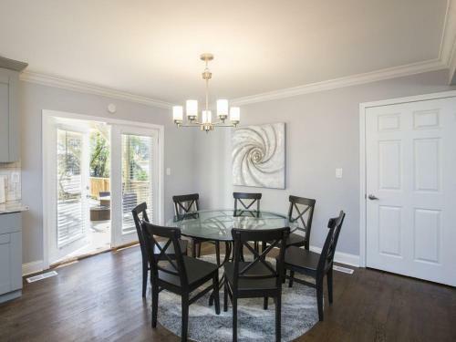 Stunning, New 6 Bdr 4ba Decatur Home W/ Bonus Room