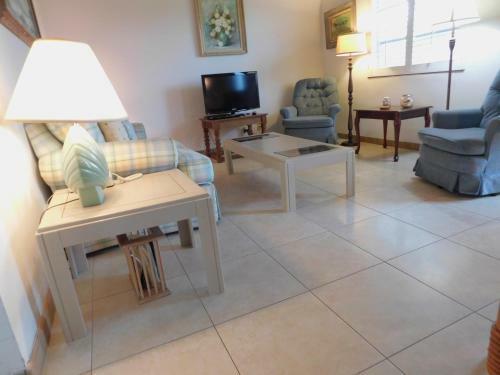 Apartamento The Grove Beach Condominiums