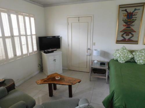Apartamento The Grove Beach Condominiums