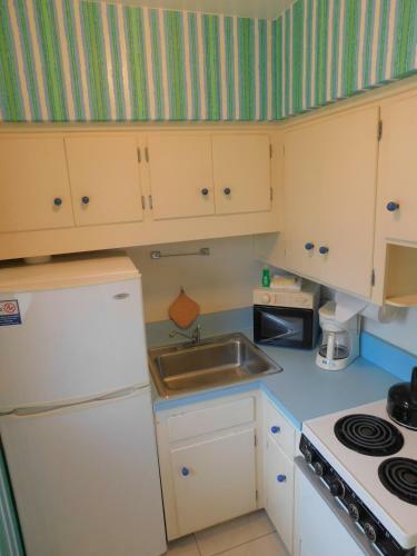 Apartamento The Grove Beach Condominiums