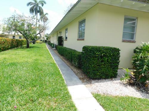 Apartamento The Grove Beach Condominiums