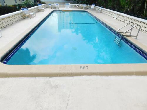 Apartamento The Grove Beach Condominiums