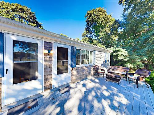 Apartamento 460 Lower County Road Duplex Left Side Unit