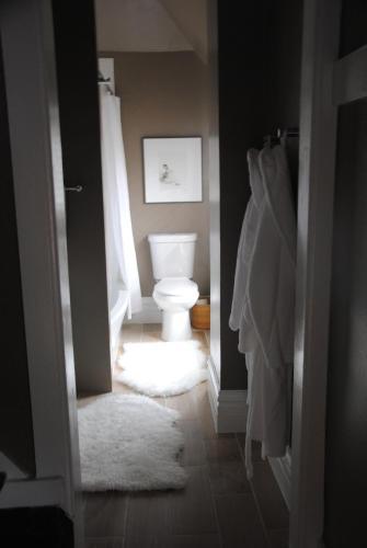 Bed & Breakfast Off Broadway B & B