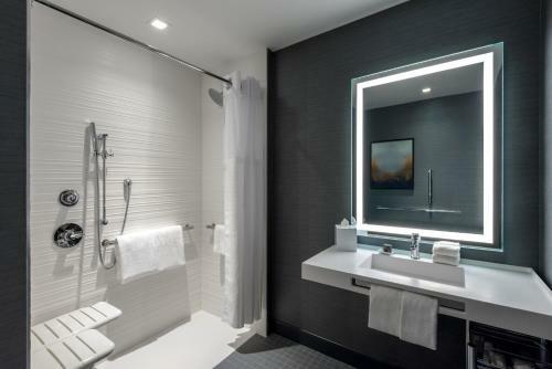AC Hotel By Marriott Denver Downtown