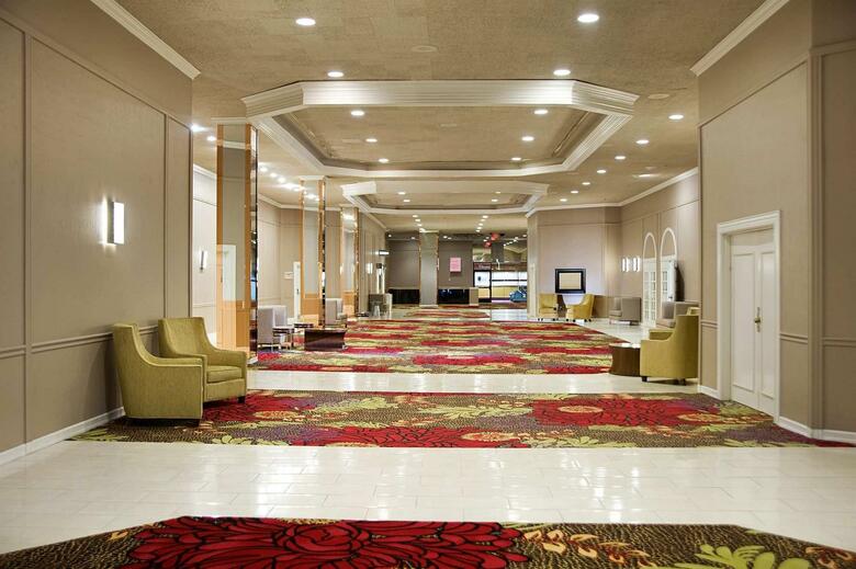 Plaza Hotel & Casino