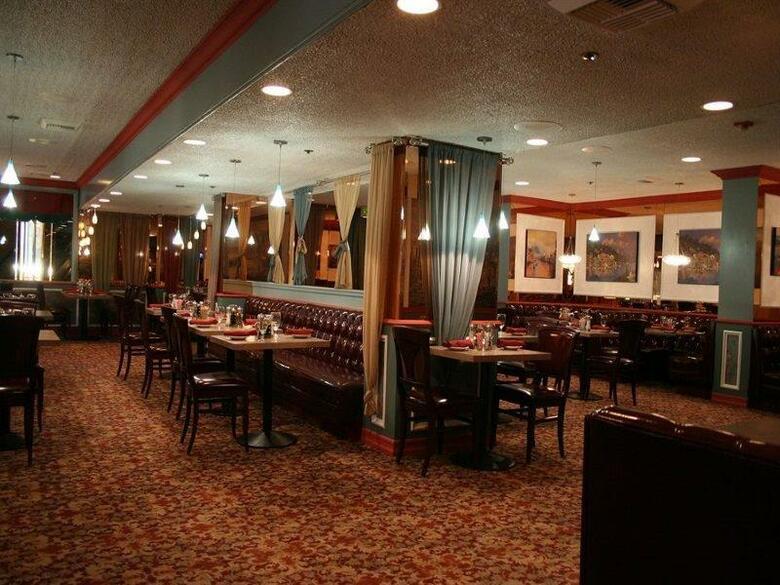 Plaza Hotel & Casino