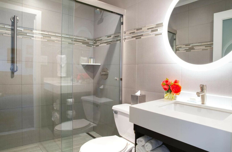 Hotel Martinique New York On Broadway, Curio Collection By Hilton