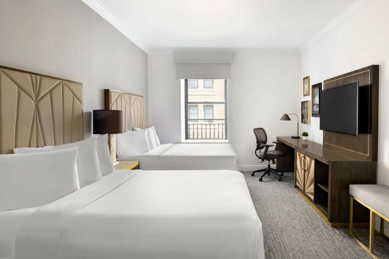 Hotel Martinique New York On Broadway, Curio Collection By Hilton