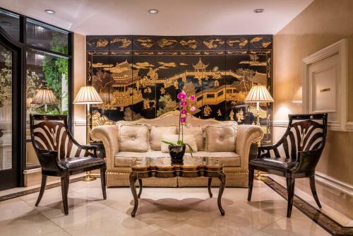 Beverly Hills Plaza Hotel And Spa