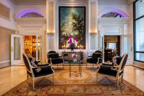 Beverly Hills Plaza Hotel And Spa