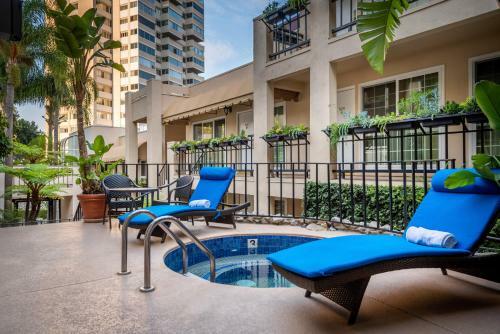 Beverly Hills Plaza Hotel And Spa