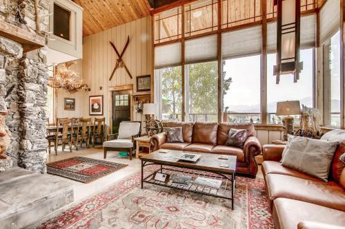 611 Oro Grande Street House