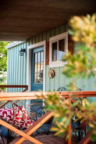 Posada The Alexander At Creek Road