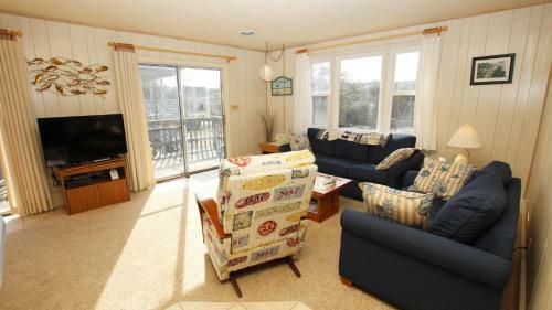 106 Old Squaw Drive Home