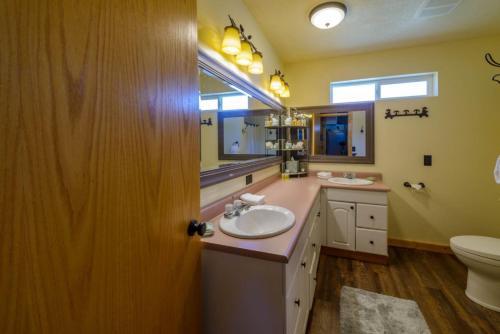 Meadow View Cabin
