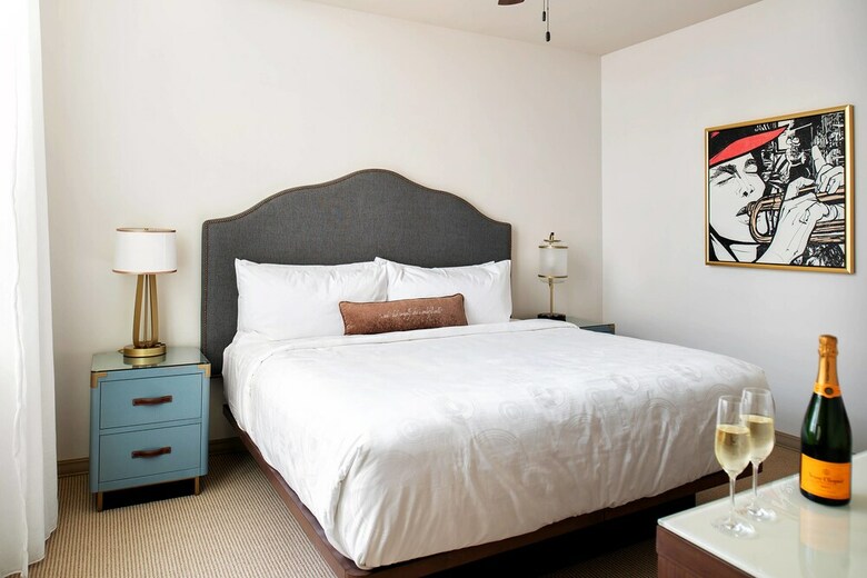 Fenway Hotel, Autograph Collection