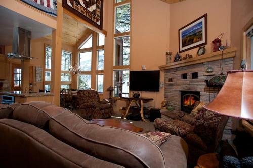 Electra Lake - 761 Spruce Mesa