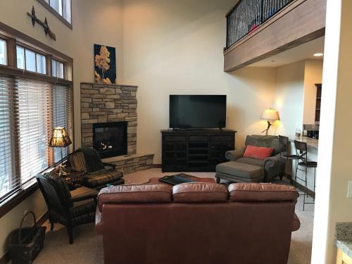 Cascade Village - Townhome 2b