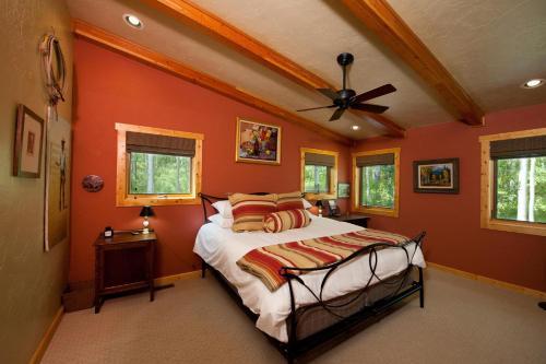650 Hermosa Cliffs Home