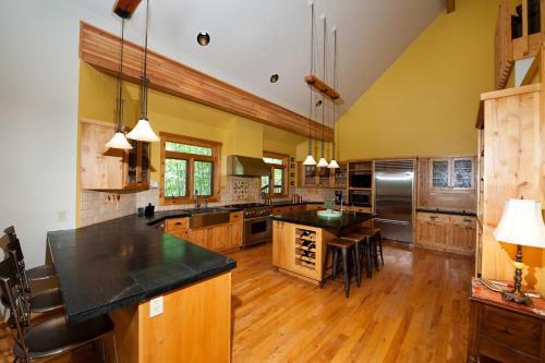 650 Hermosa Cliffs Home