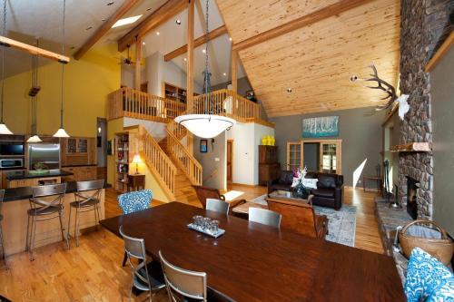 650 Hermosa Cliffs Home