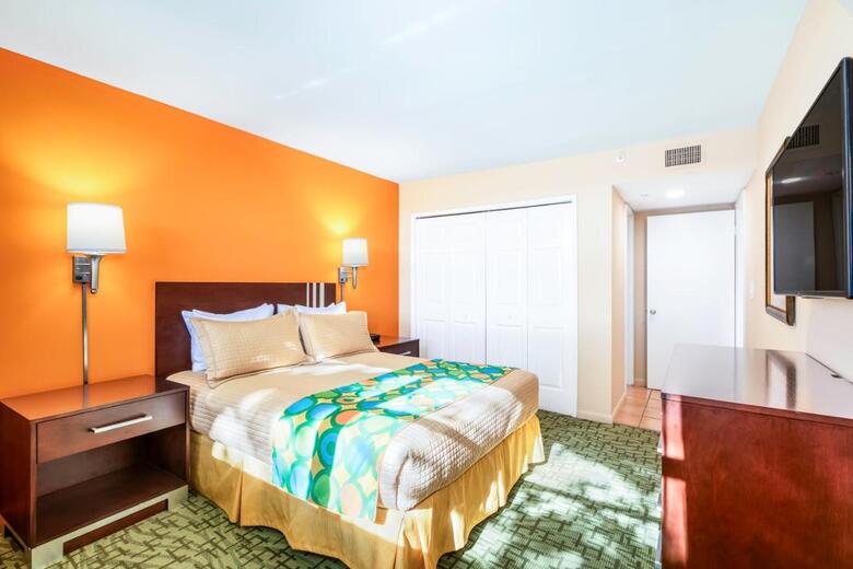 Hotel Vacation Village At Bonaventure