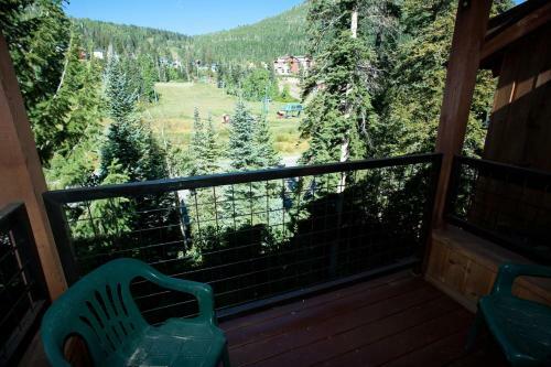 Black Bear 90 Townhouse
